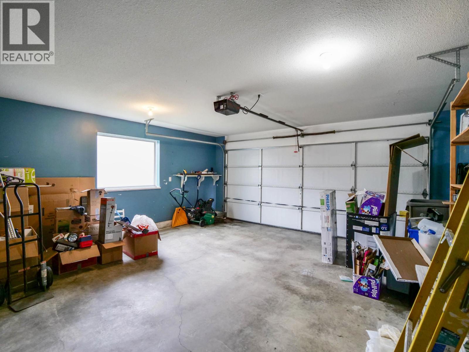105 LOWE STREET - Image 35