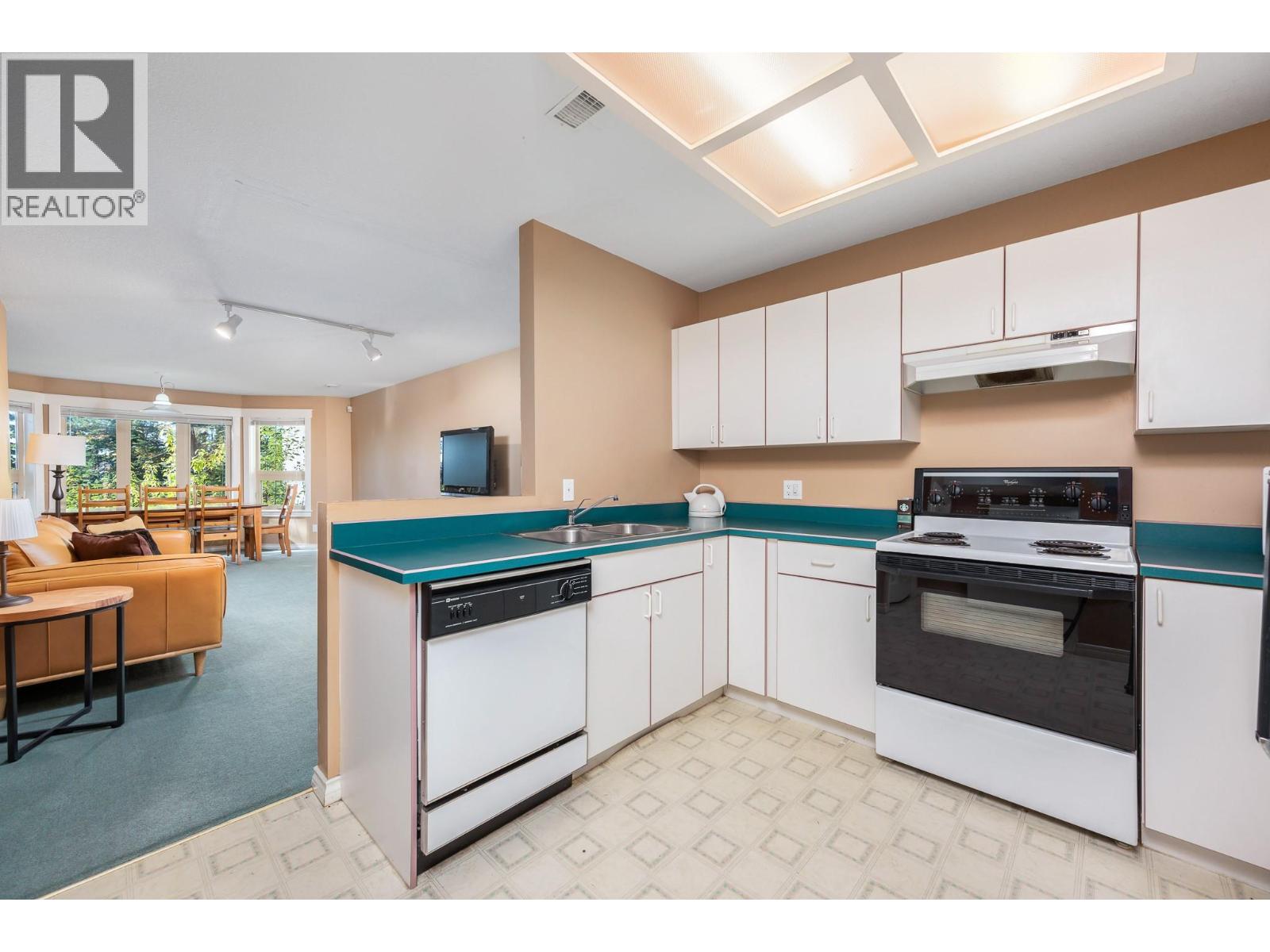 720 Monashee Court - 38