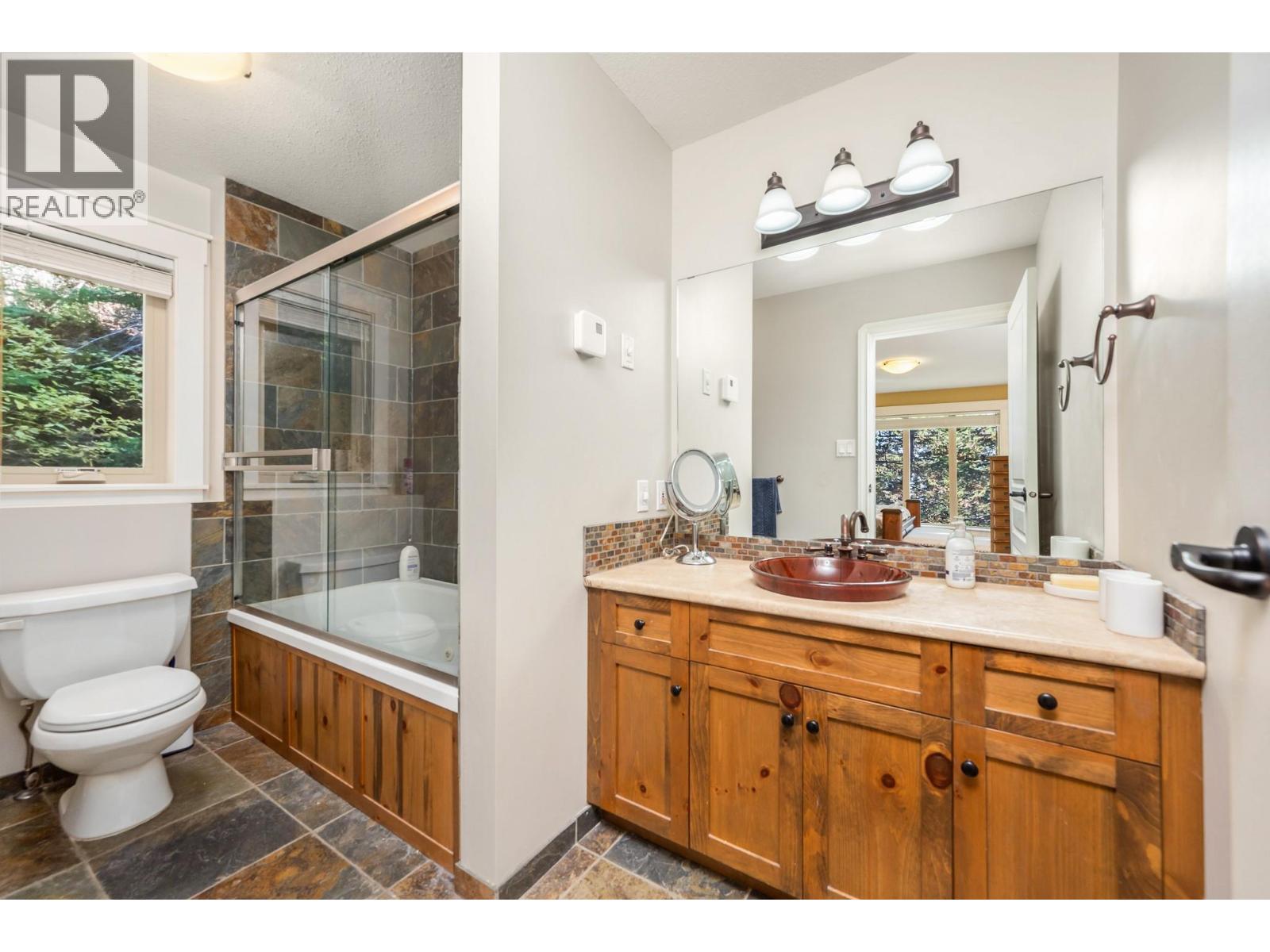 720 Monashee Court - 29
