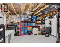 223 Elgin Point SE - photo 32