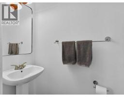 223 Elgin Point SE - photo 17