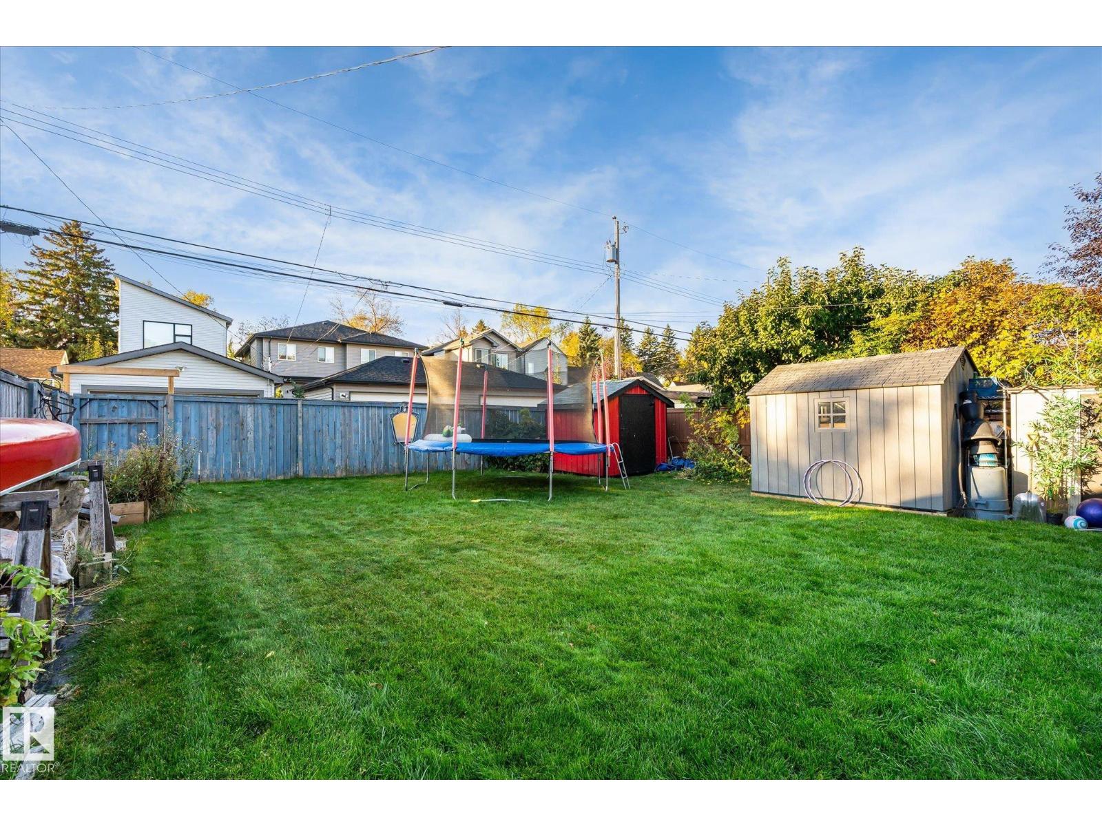 9611 73 AV NW - 49