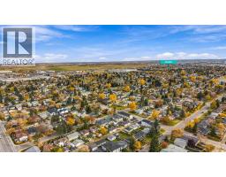 2029 41 Street SE - photo 32