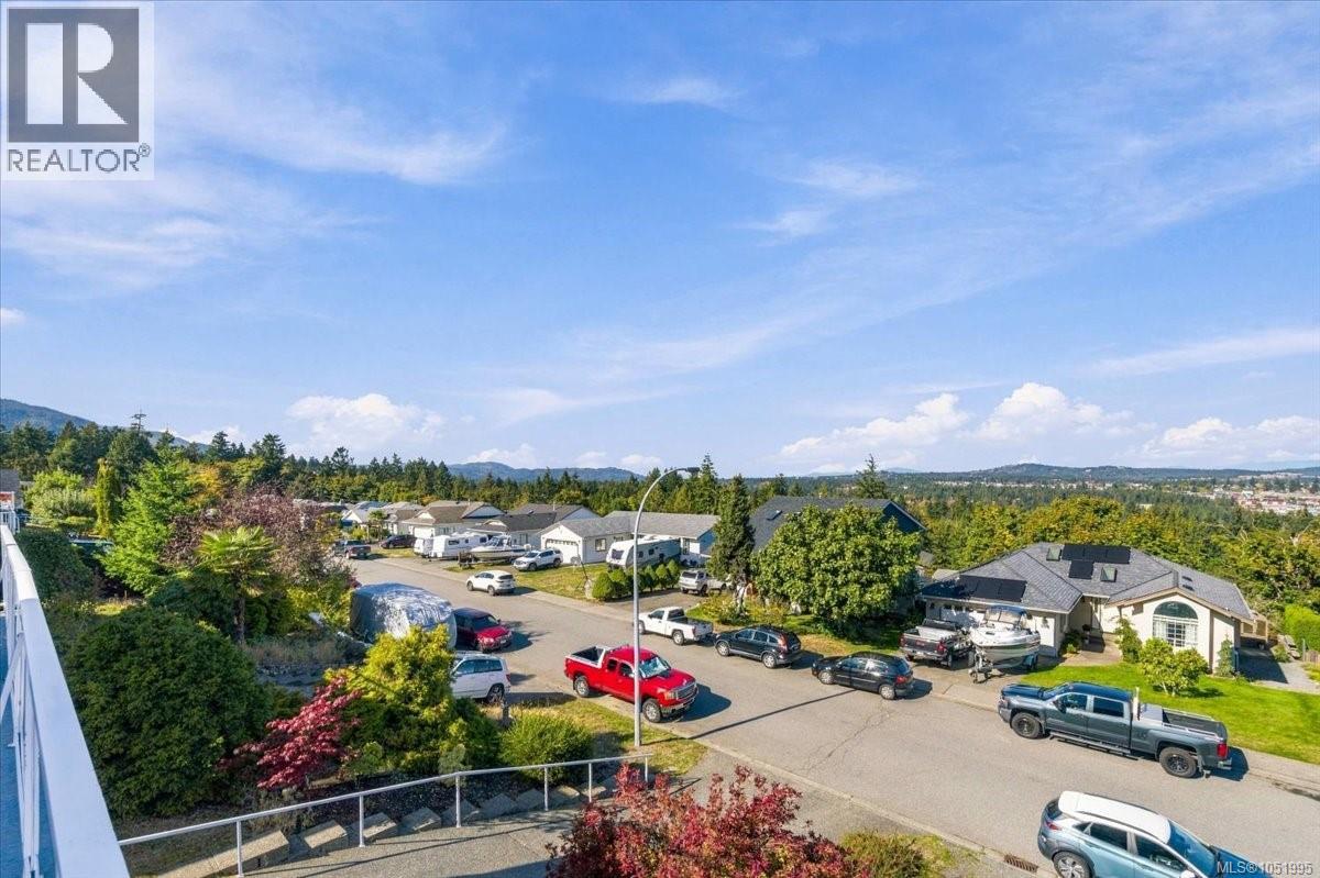 2145 Woodthrush Pl, Nanaimo