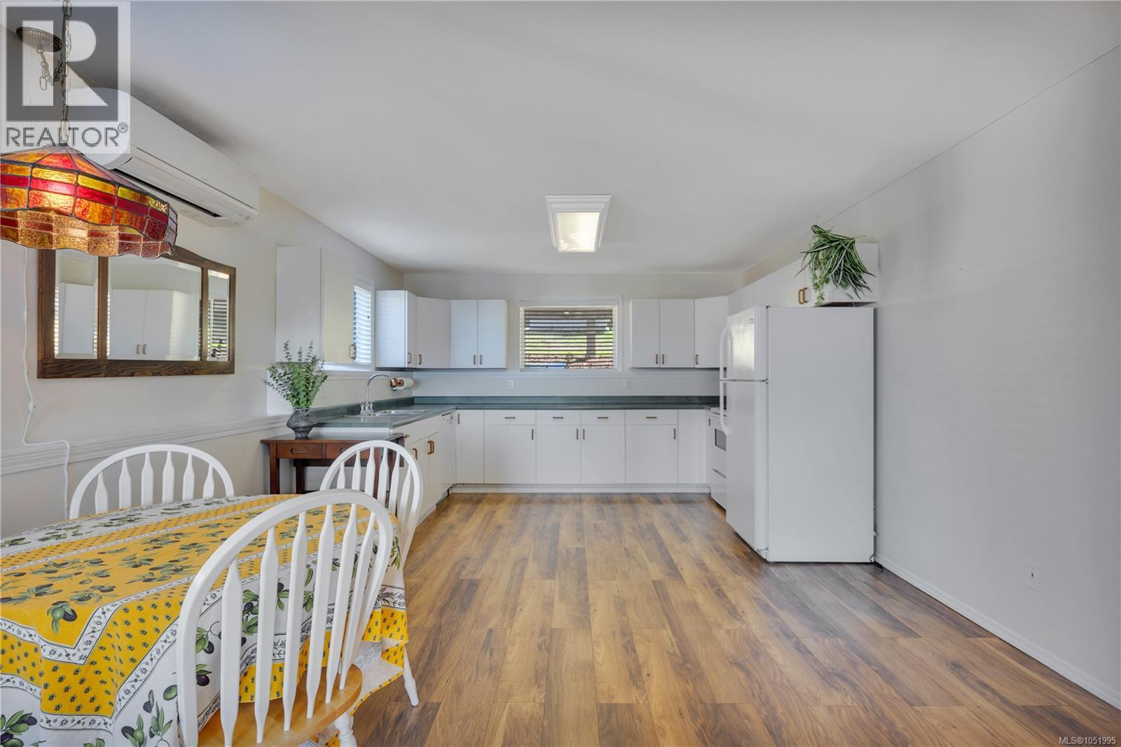 2145 Woodthrush Pl - 40