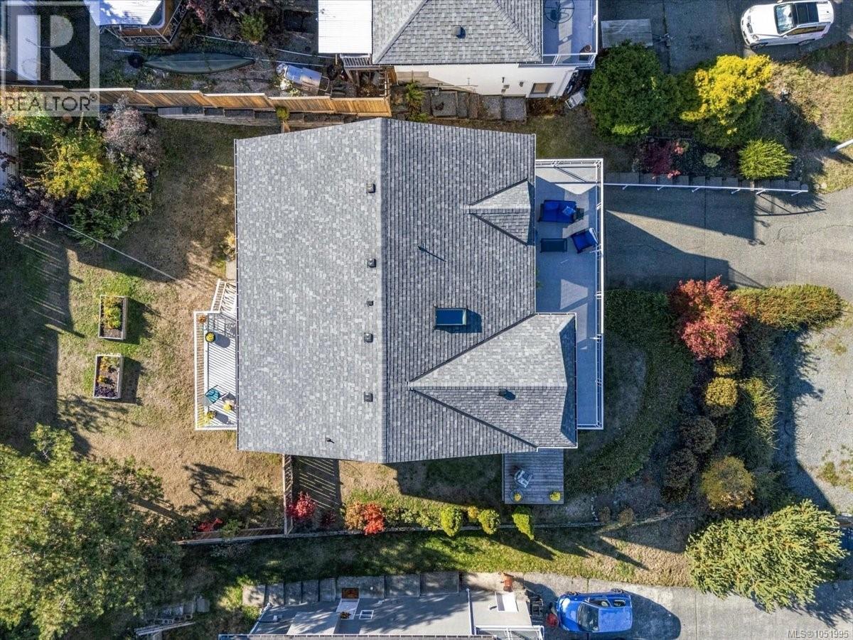 2145 Woodthrush Pl - 54