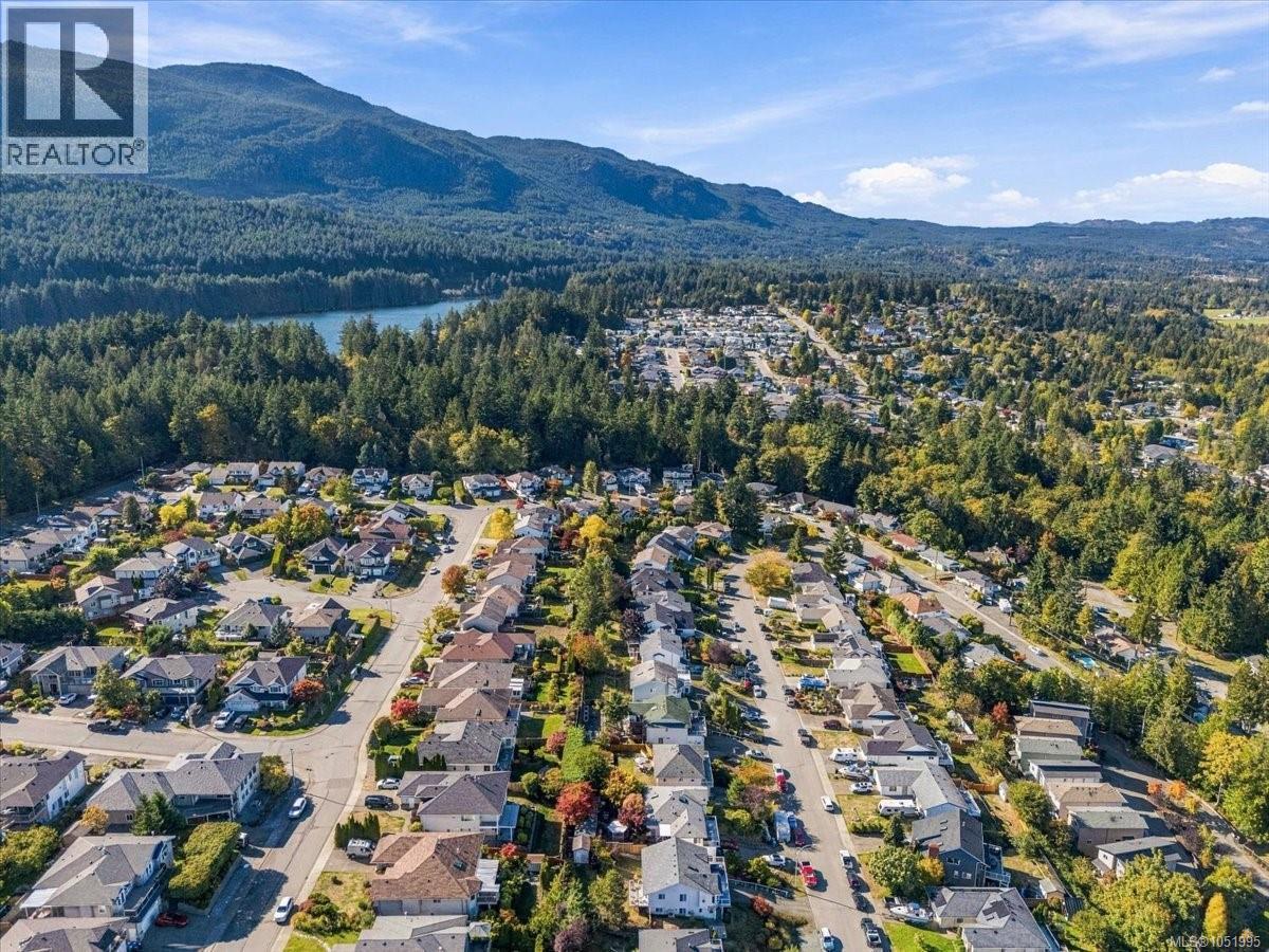2145 Woodthrush Pl, Nanaimo