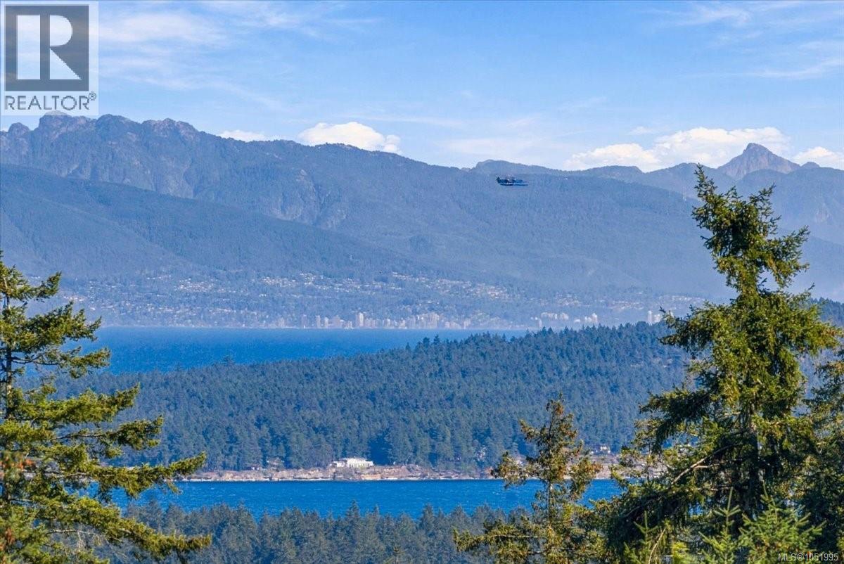 2145 Woodthrush Pl, Nanaimo