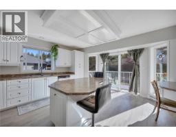 Living room - 2145 Woodthrush Pl, Nanaimo, BC V9R6V3 Photo 11