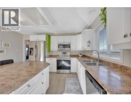 Kitchen - 2145 Woodthrush Pl, Nanaimo, BC V9R6V3 Photo 13