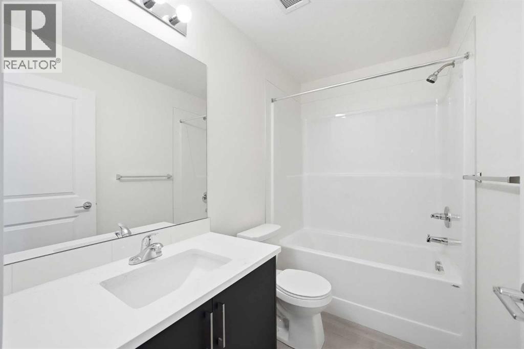 #1105 47 Creekview Gardens SW - 16