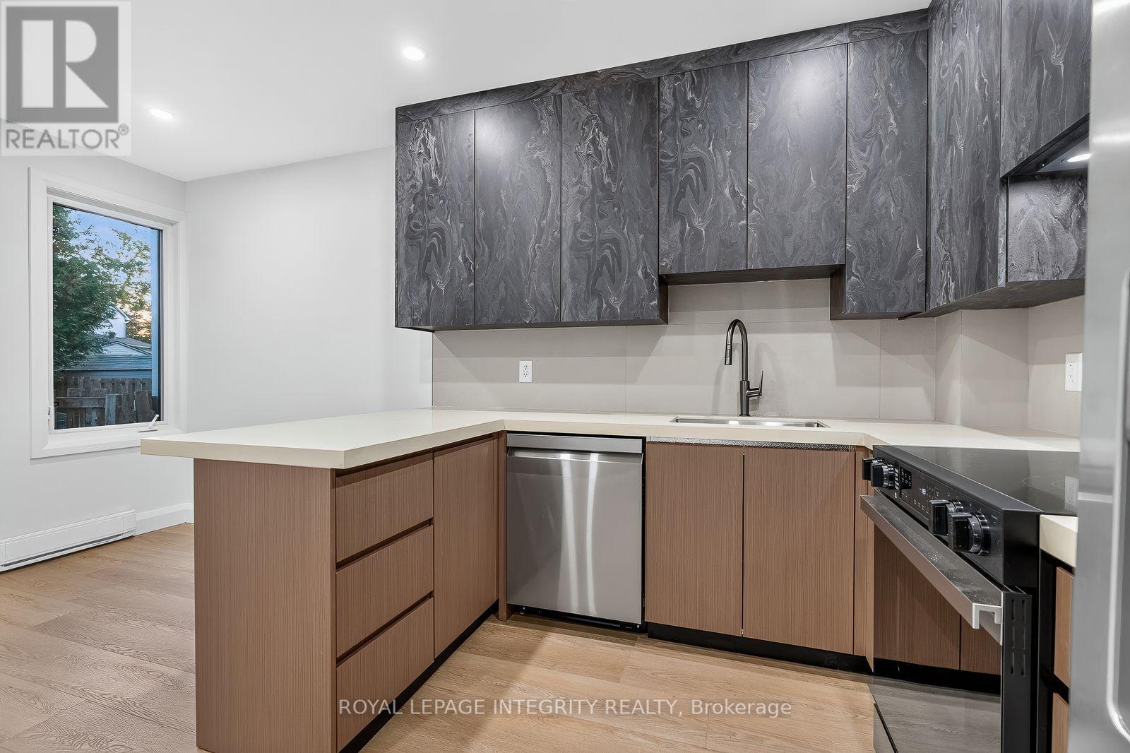 775 Kingfisher Crescent — photo 14