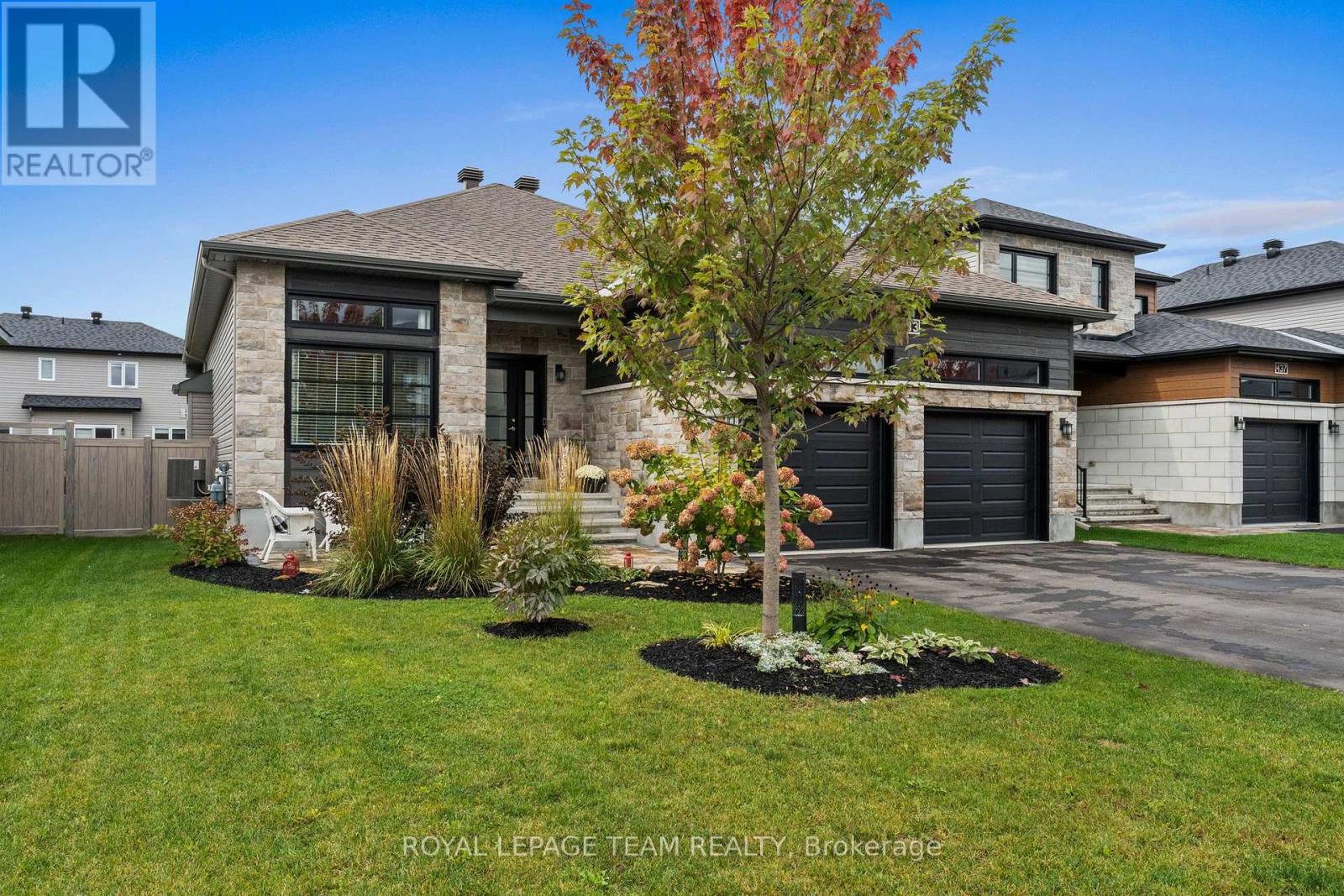 433 AURORA STREET, Russell Ontario