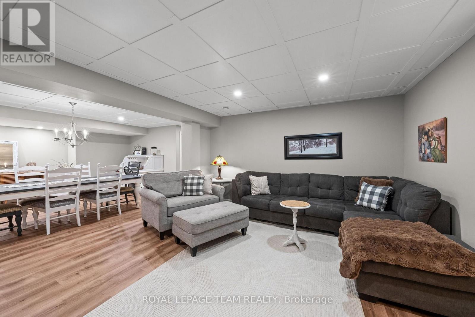 433 AURORA STREET - 36
