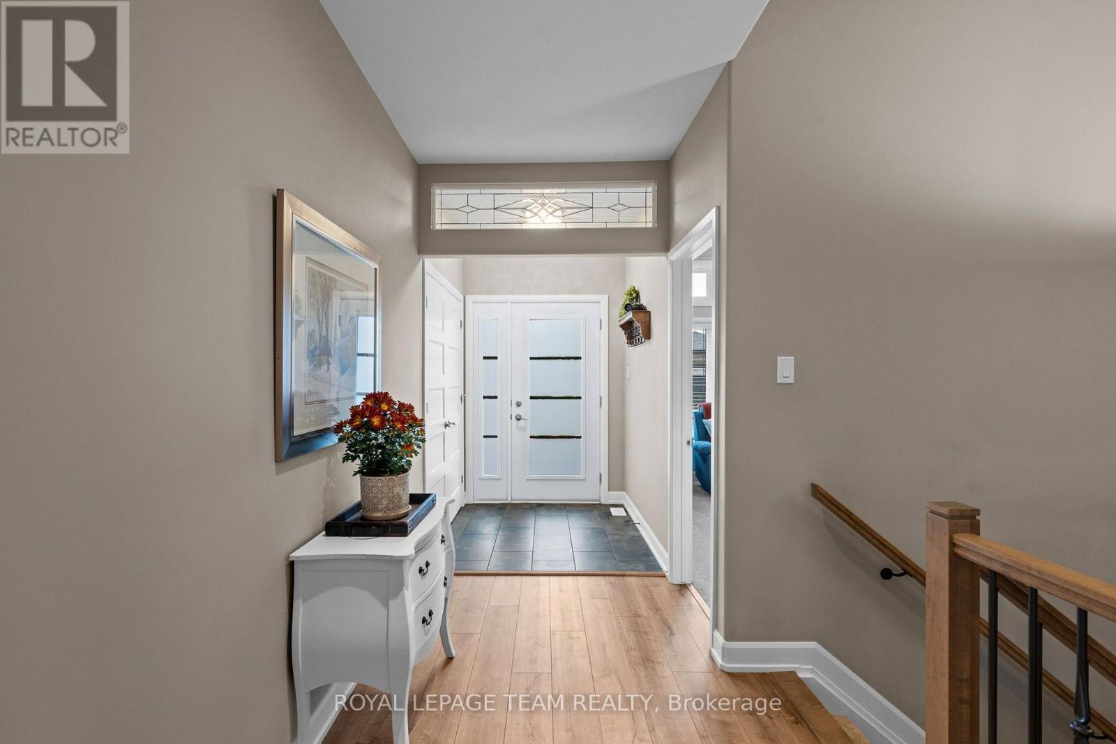 433 AURORA STREET - 4