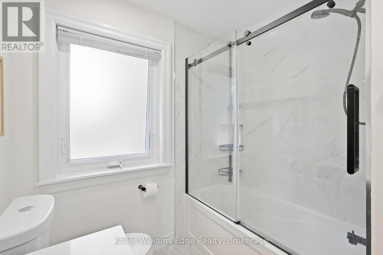 240 BENDAMERE AVENUE - Image 28