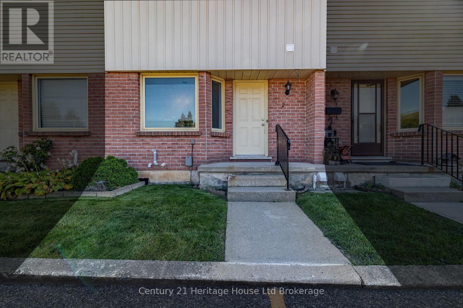 2 - 1135 NELLIS STREET, Woodstock (Woodstock - North) Ontario