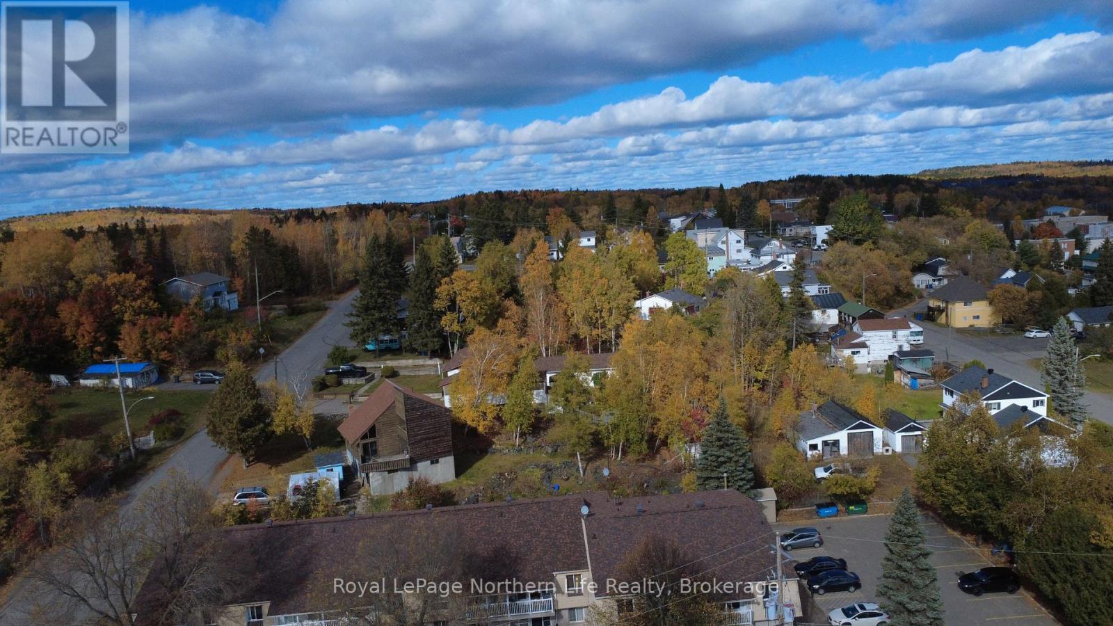 20 Lower Helen Street — photo 22