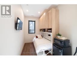 2 - 23 Ross Street, Toronto, ON M5T1Z8 Photo 8