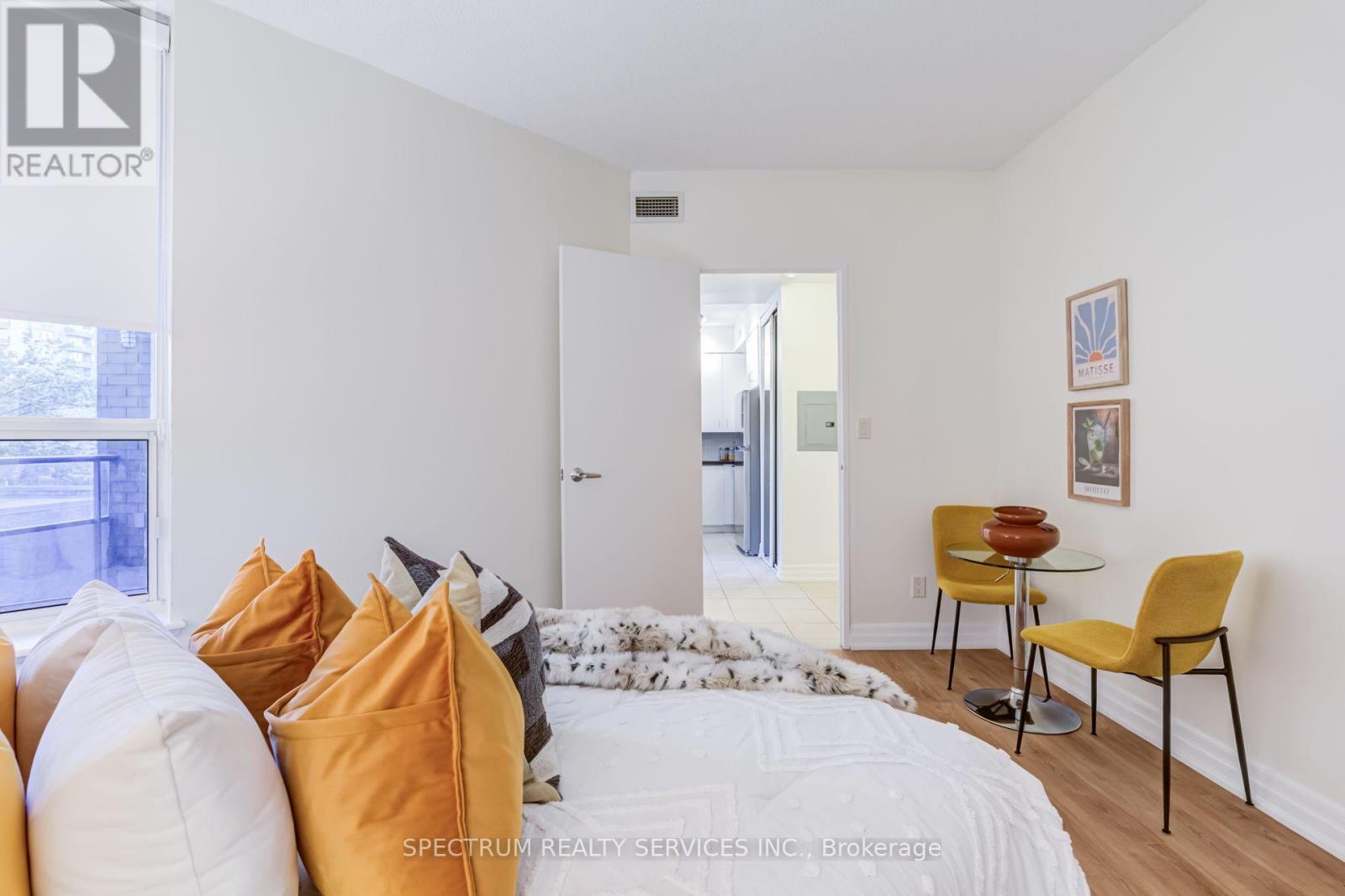 #301 70 ALEXANDER STREET - 10