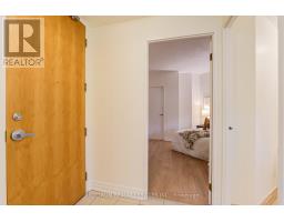 70 Alexander Street, Toronto, ON M4Y3B6 Photo 14