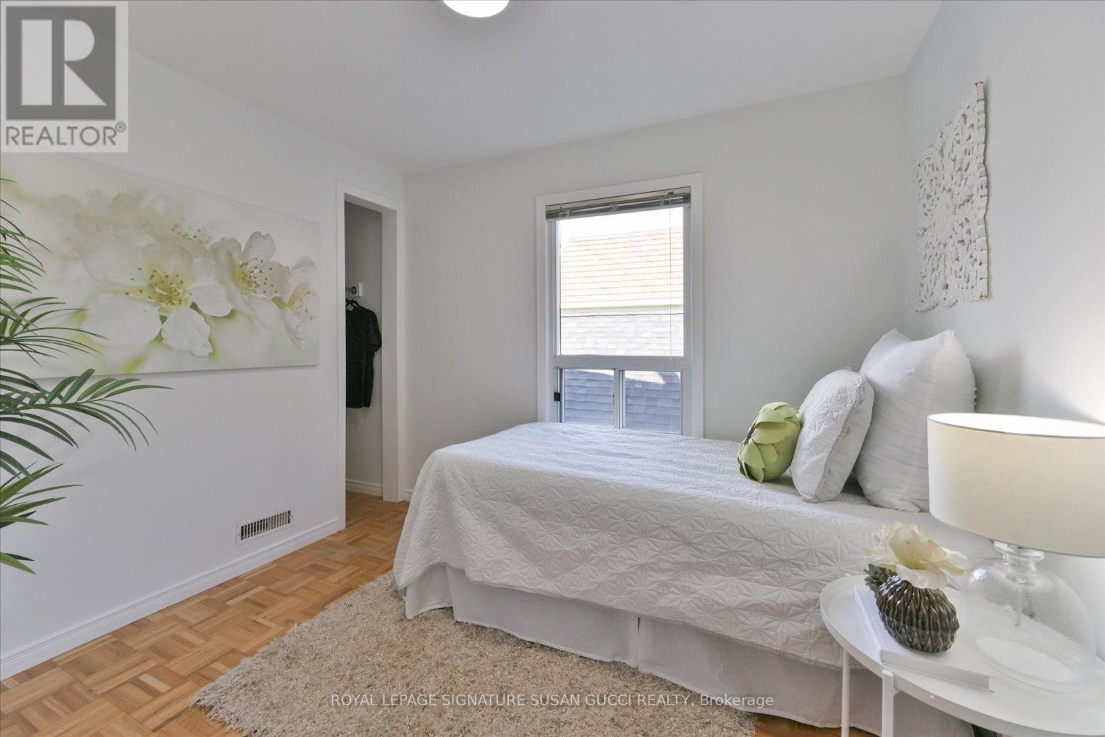 725 Sammon Avenue, Toronto, ON photo 17