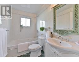 725 Sammon Avenue, Toronto, ON M4C2E3 Photo 20