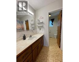 5804 48th Street, High Prairie, AB T0G1E0 Photo 9