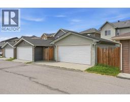 74 Ravenswynd Rise SE - photo 4