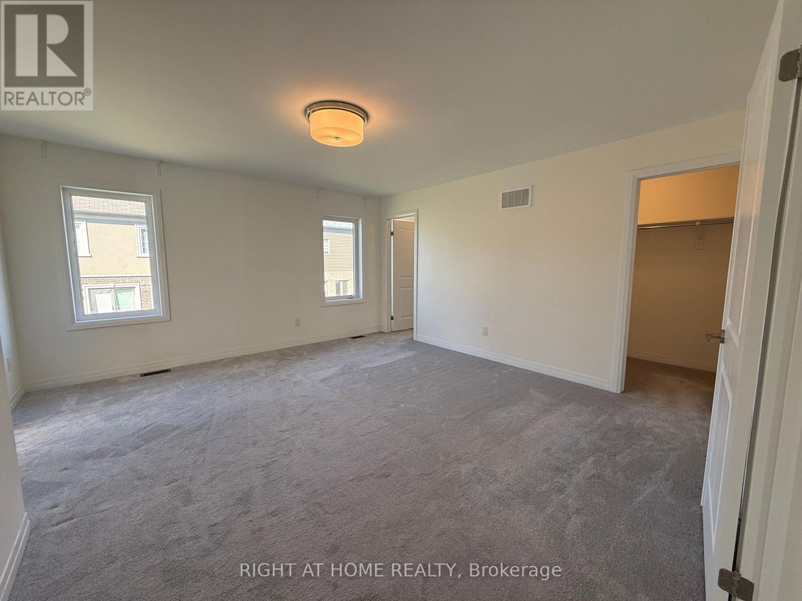 95 Hitchman Street — photo 13