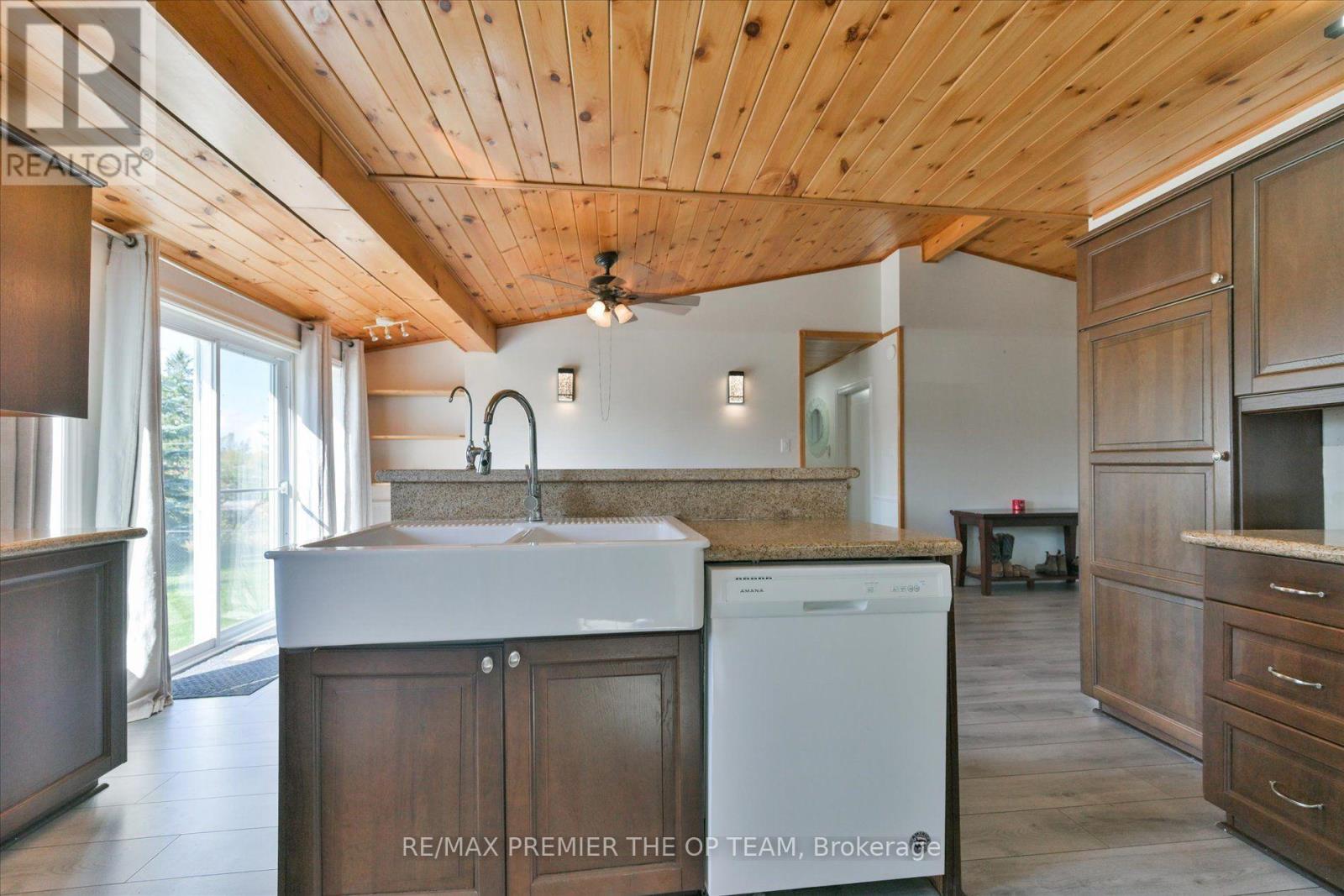 1881 Gilford Road, Innisfil, ON photo 12