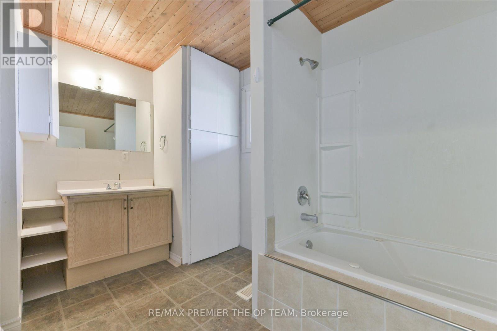 1881 Gilford Road, Innisfil, ON photo 25