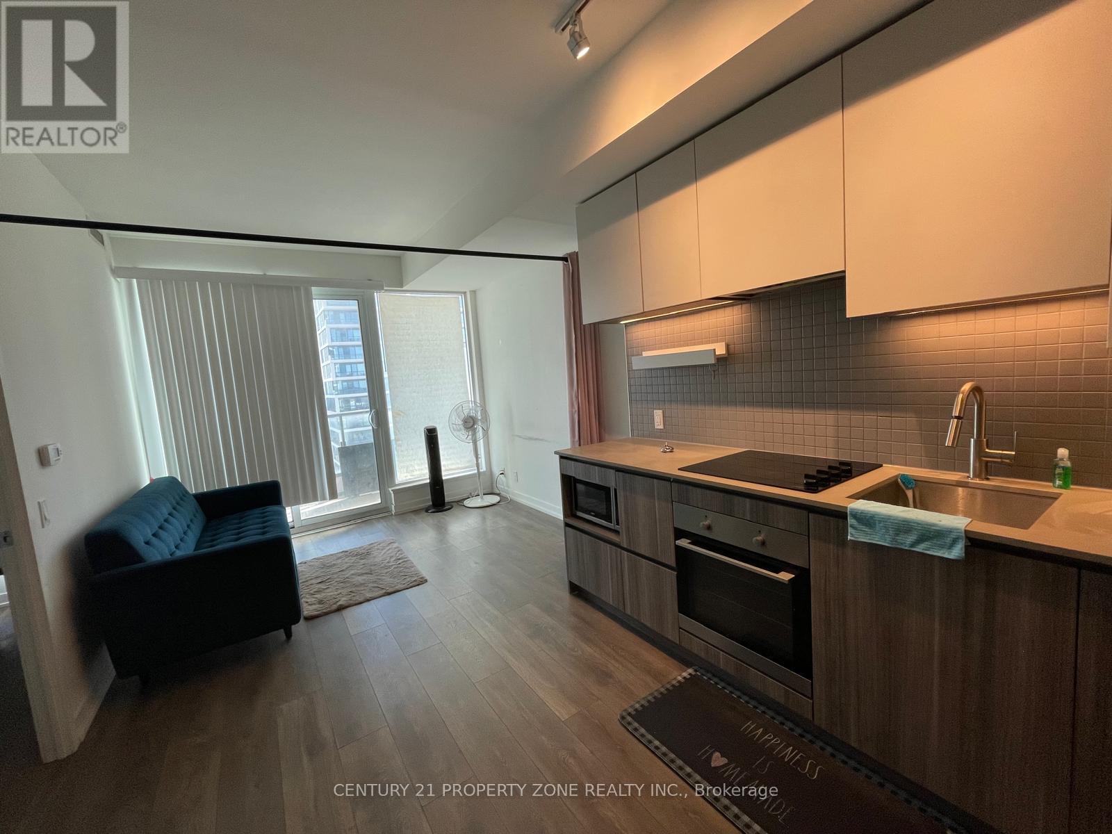 898 Portage Parkway — photo 11