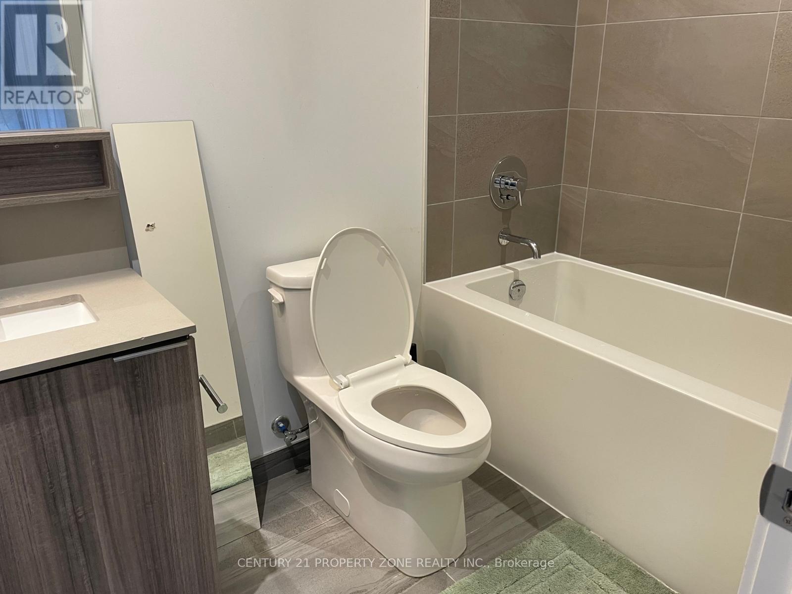 898 Portage Parkway — photo 13