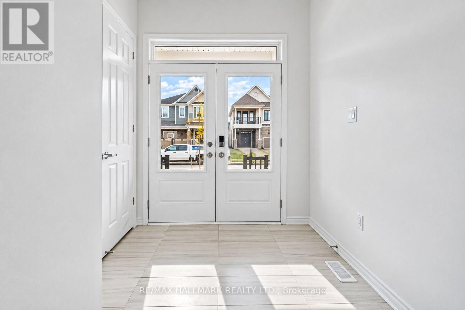 616 Mika Street, Innisfil, ON photo 10