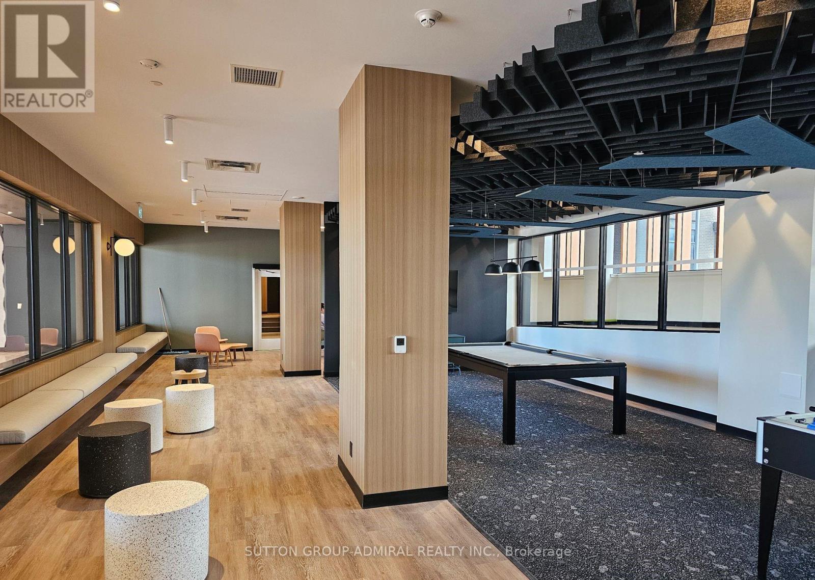 7950 Bathurst St Street — photo 11