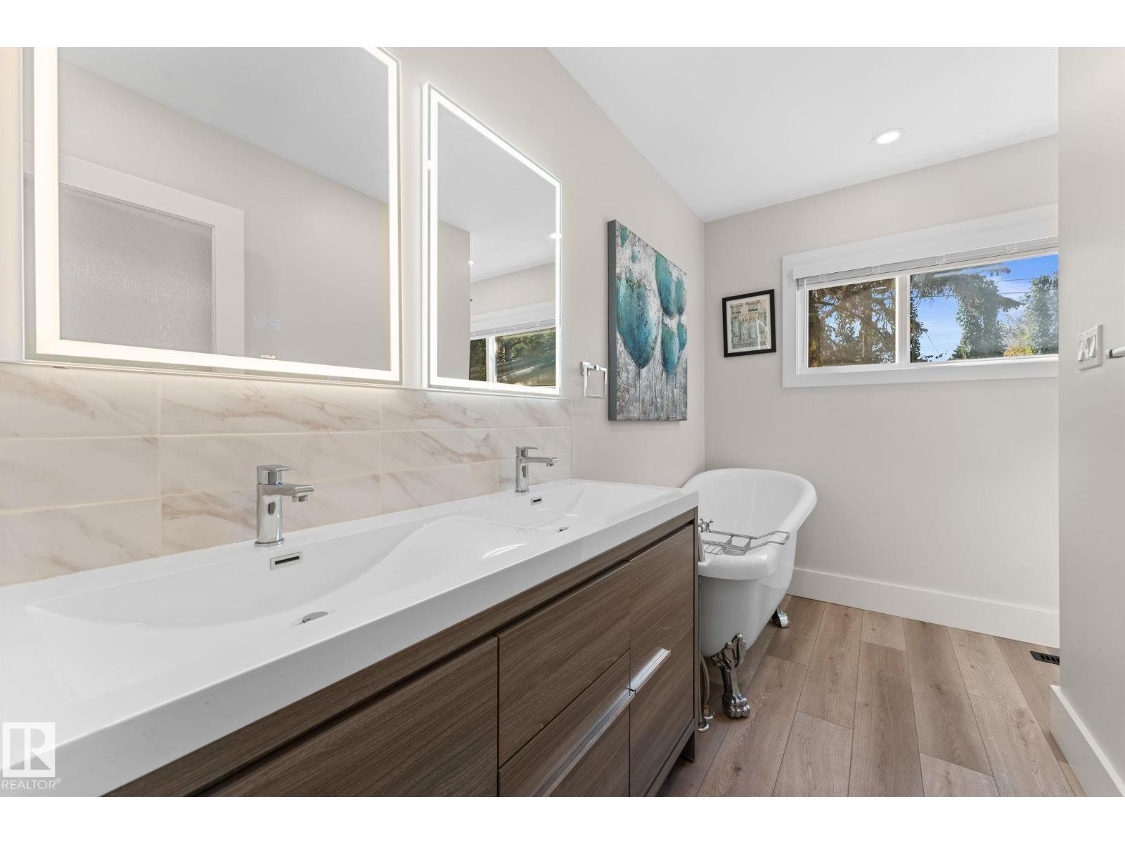 4032 121 ST NW - 30