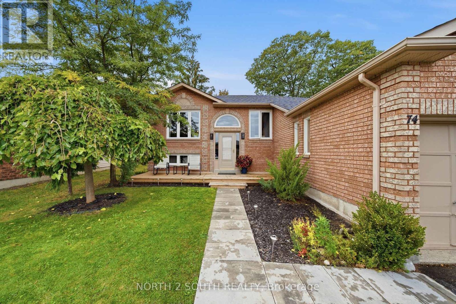 74 Leo Boulevard, Wasaga Beach, ON photo 3