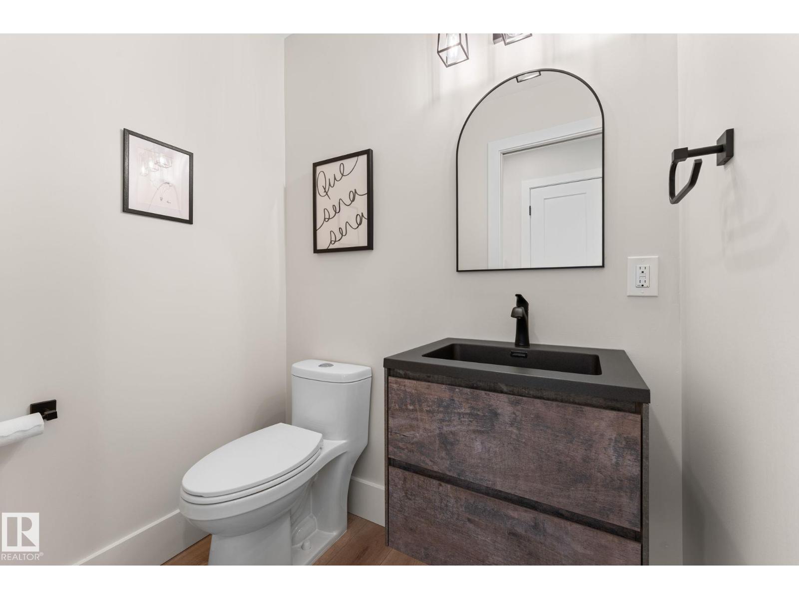 4032 121 ST NW - 23
