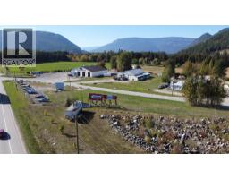 1310 Trans Canada Highway, Sicamous, BC V0E2V0 Photo 12