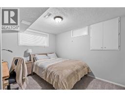 311 Glamorgan Crescent SW - photo 38