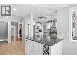 311 Glamorgan Crescent SW - photo 16