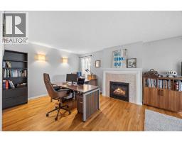 311 Glamorgan Crescent SW - photo 4