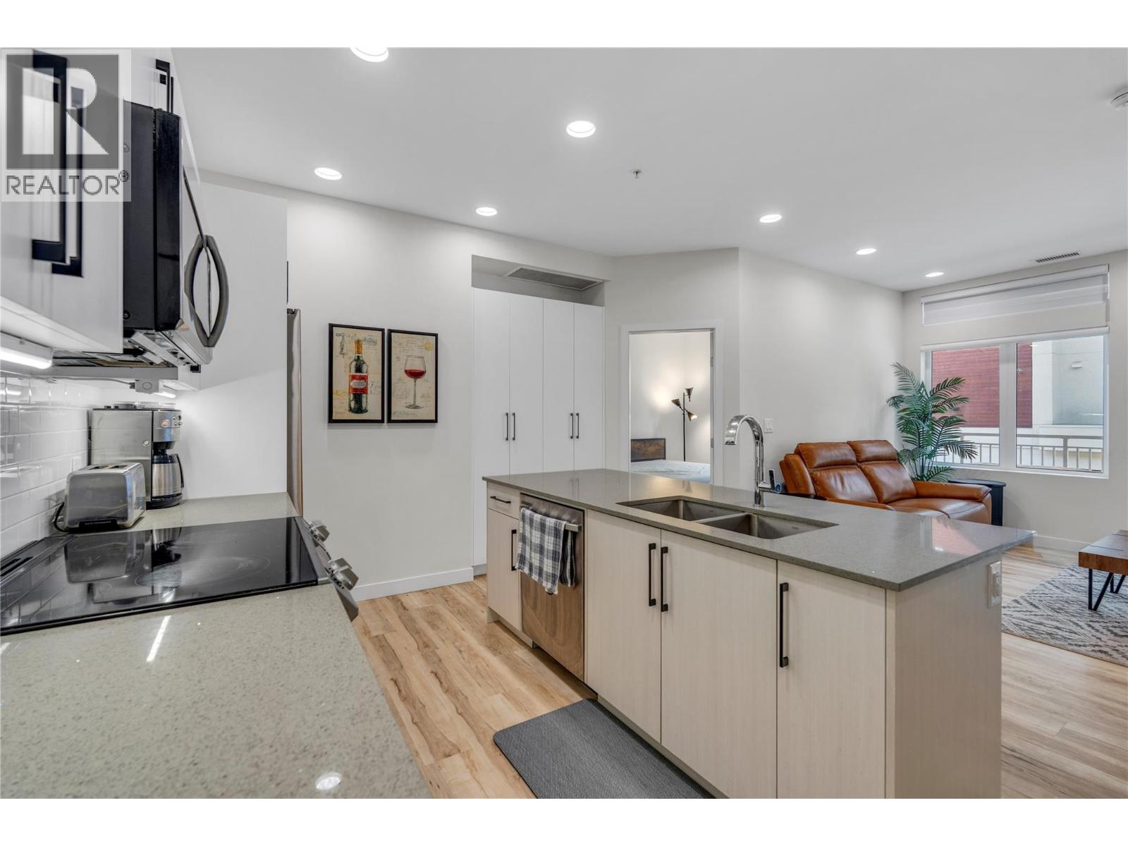 #113 13417 Lakeshore Drive - 3