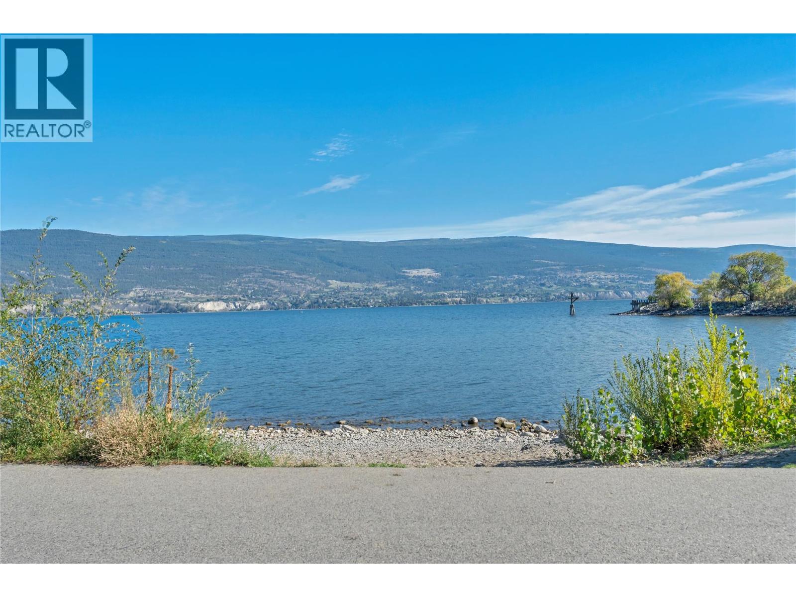 #113 13417 Lakeshore Drive - 23