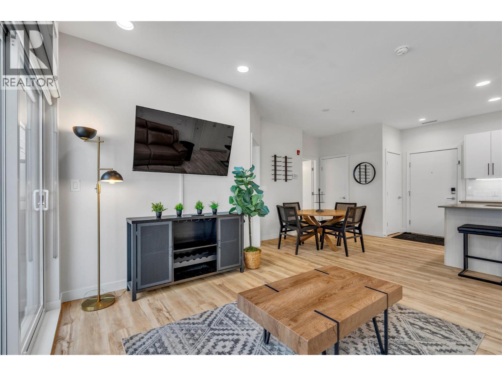 #113 13417 Lakeshore Drive - 6
