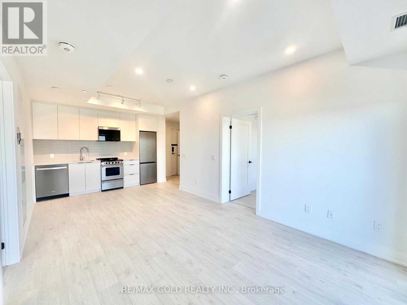 3008 William Cutmore Boulevard — photo 7