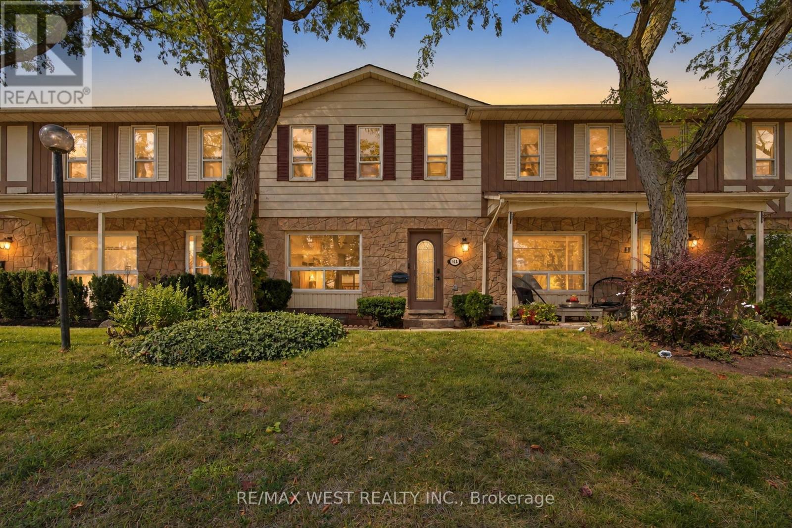 Photo of 5475 Lakeshore Road