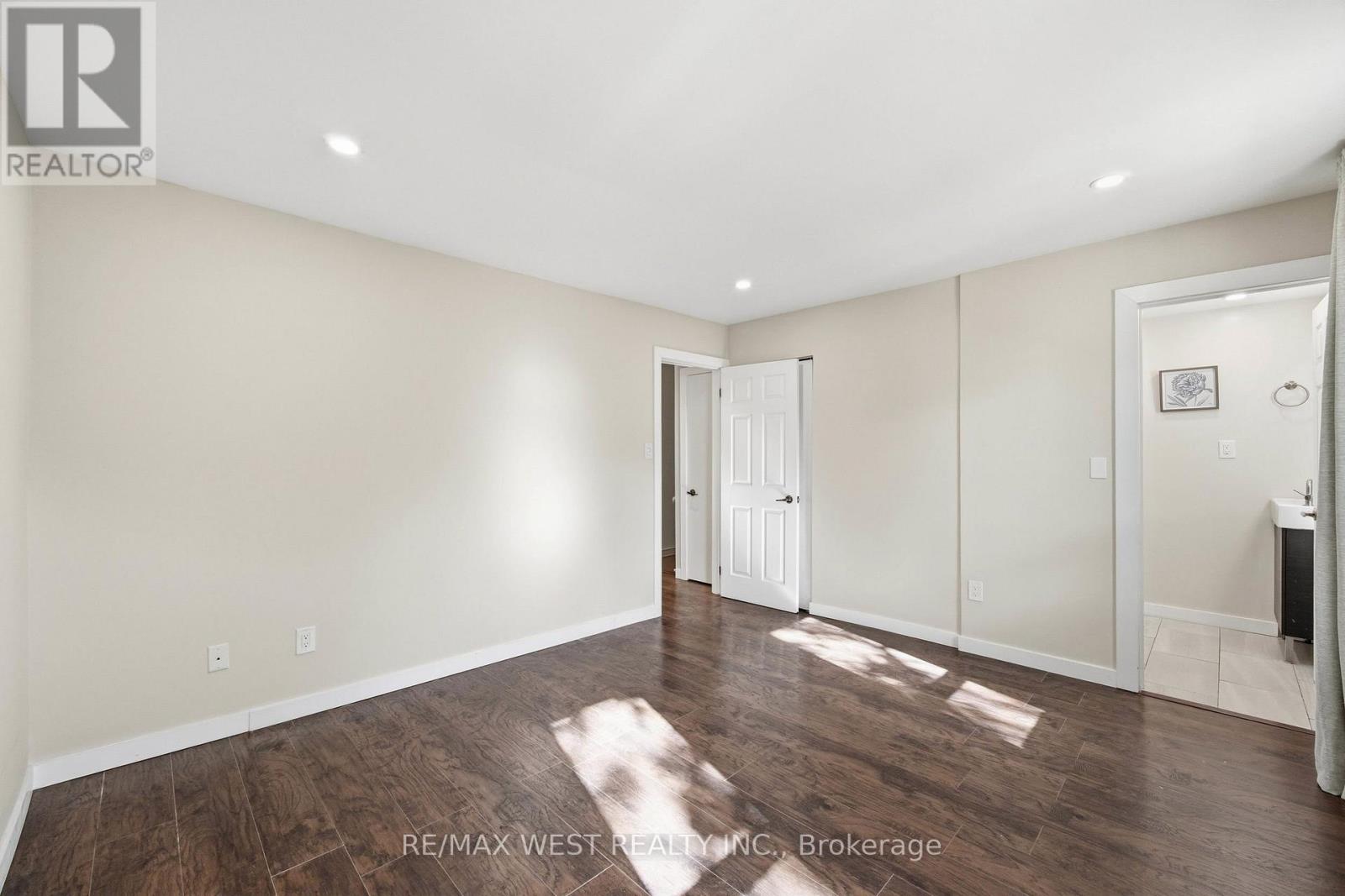 5475 Lakeshore Road — photo 12