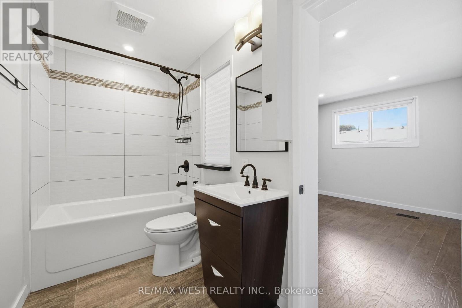 5475 Lakeshore Road — photo 15